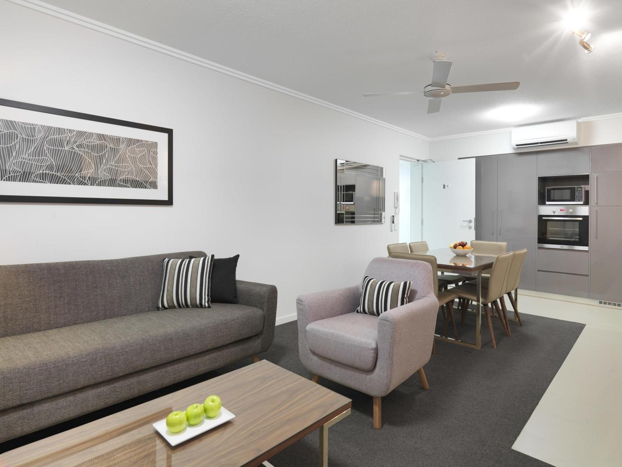 Oaks Mackay Carlyle Suites Room photo